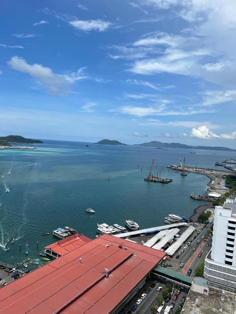 Kota Kinabalu City Centre @ The Shore By Casa Yolo Luaran gambar