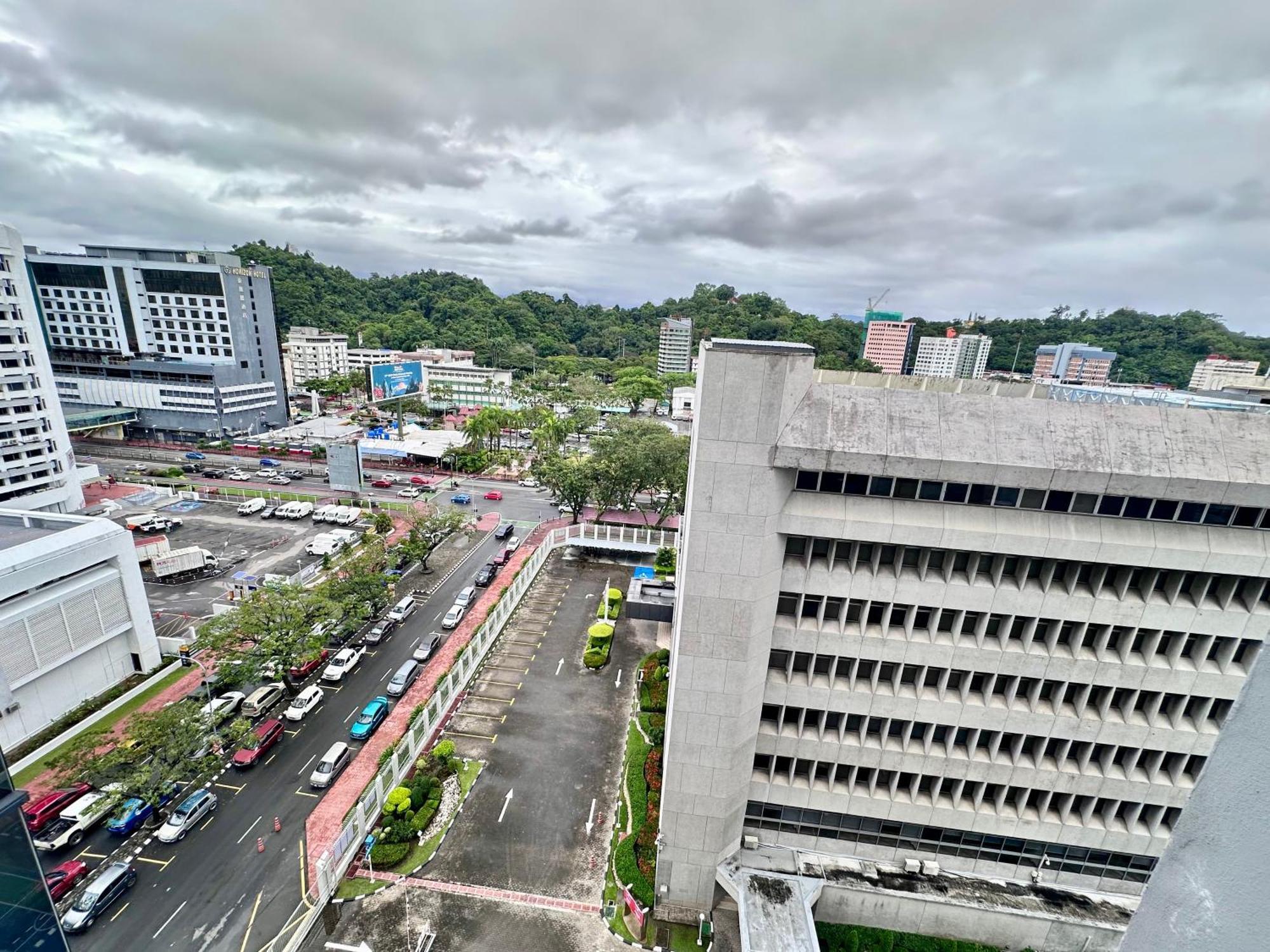 Kota Kinabalu City Centre @ The Shore By Casa Yolo Luaran gambar