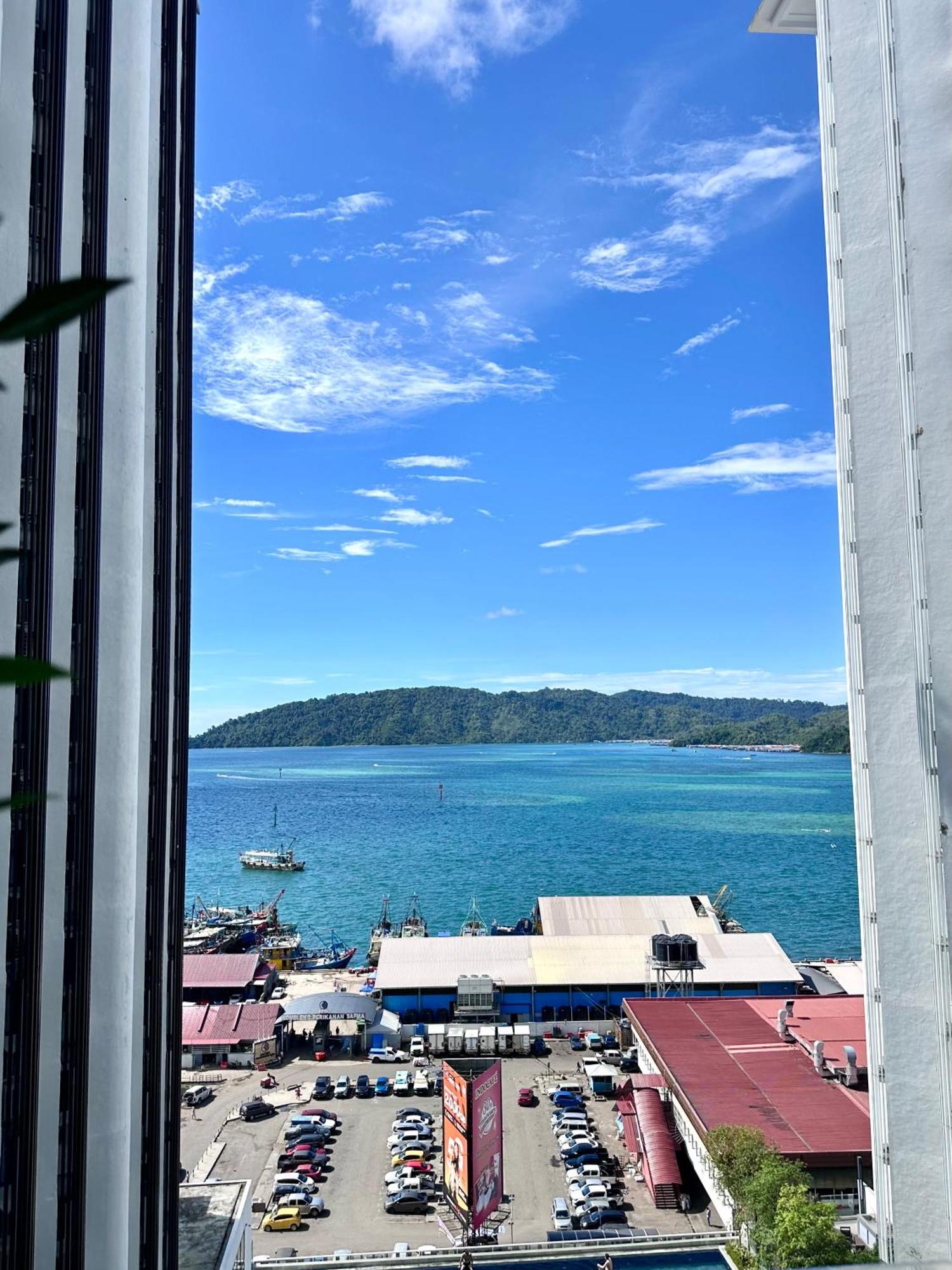 Kota Kinabalu City Centre @ The Shore By Casa Yolo Luaran gambar